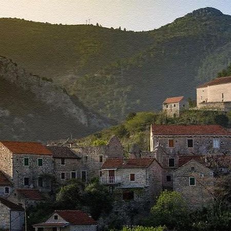 Heritage Apartments Kyra & Fox In Pitve, Hvar Bagian luar foto