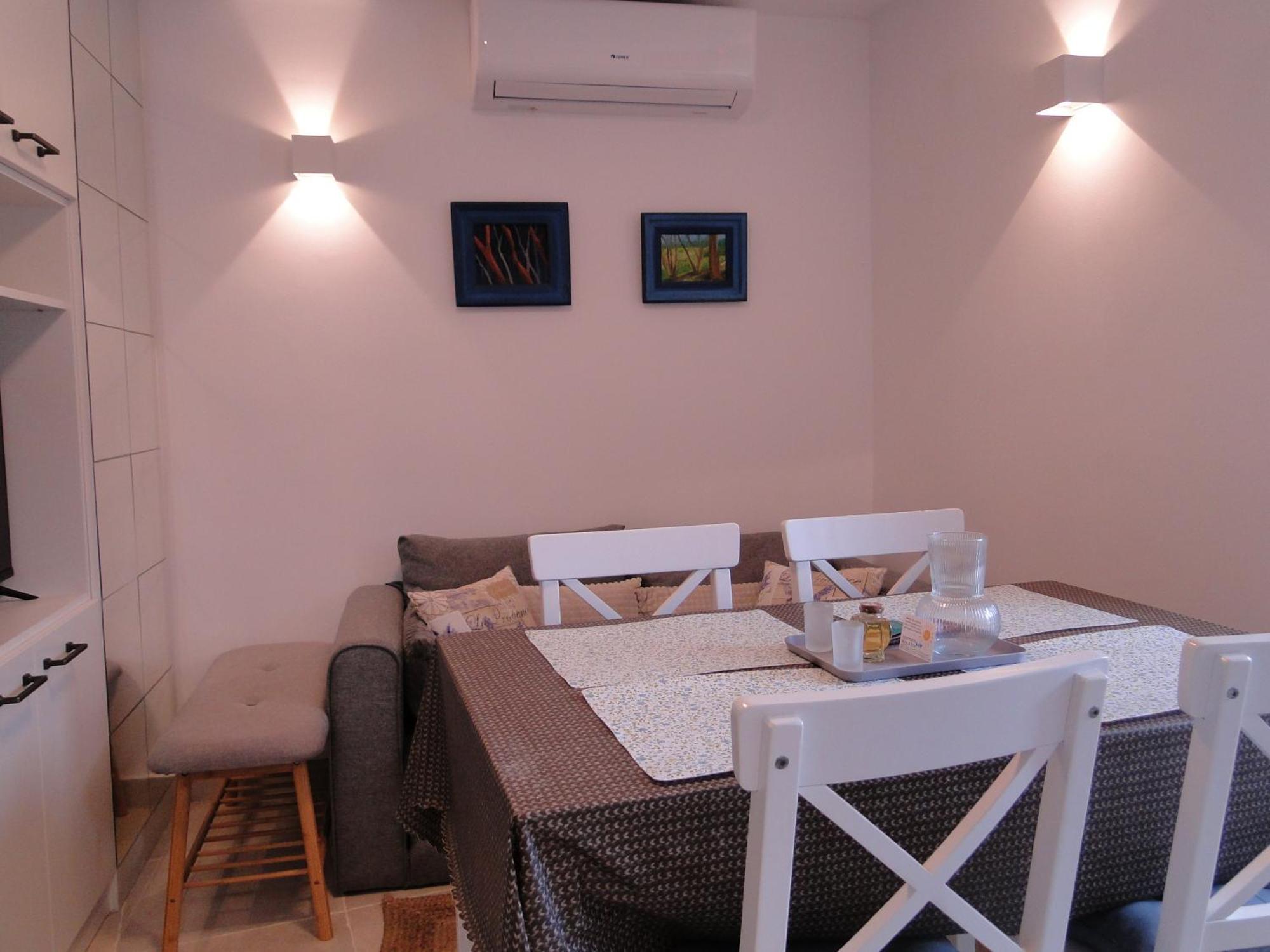 Heritage Apartments Kyra & Fox In Pitve, Hvar Bagian luar foto