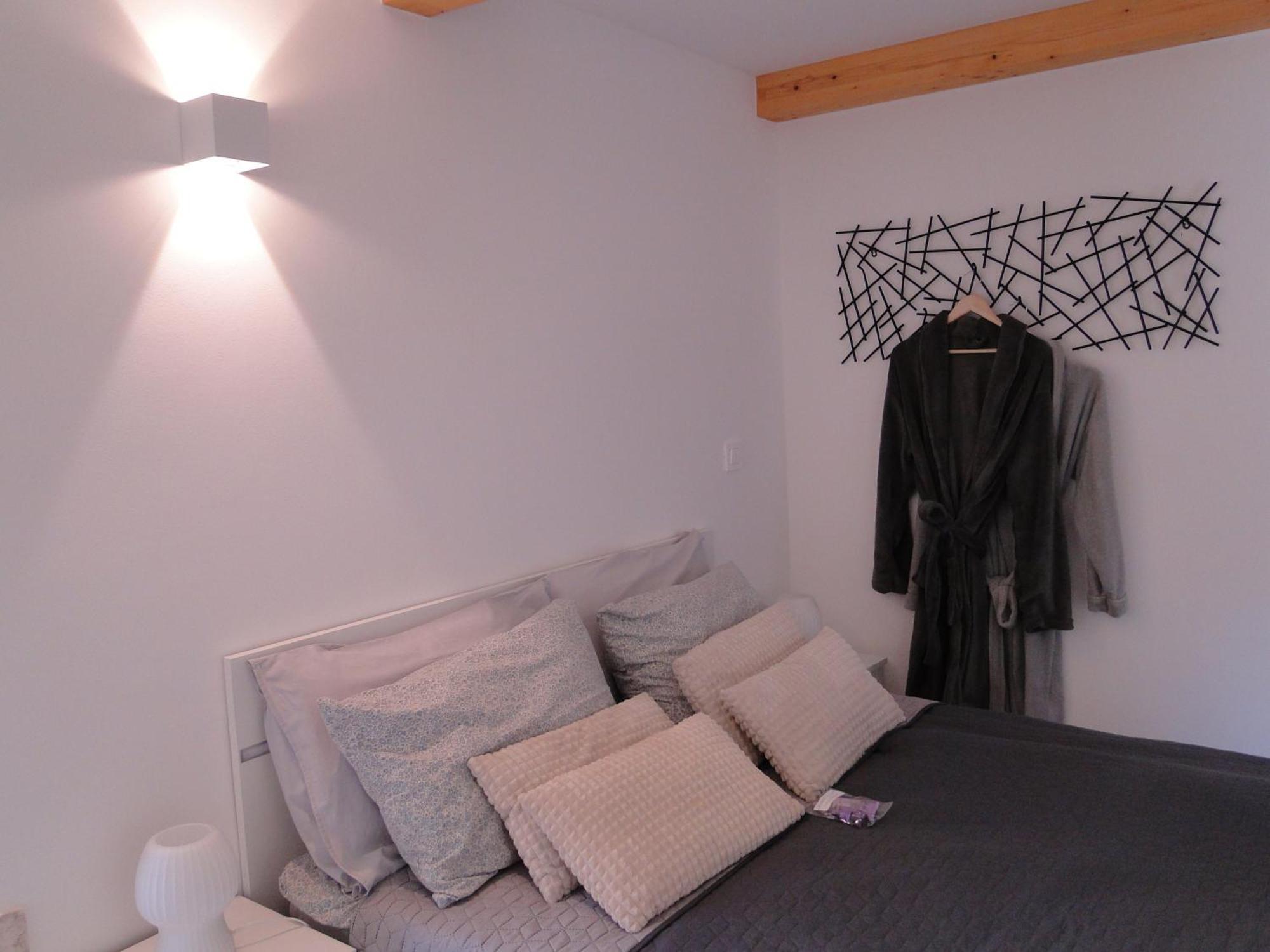 Heritage Apartments Kyra & Fox In Pitve, Hvar Bagian luar foto